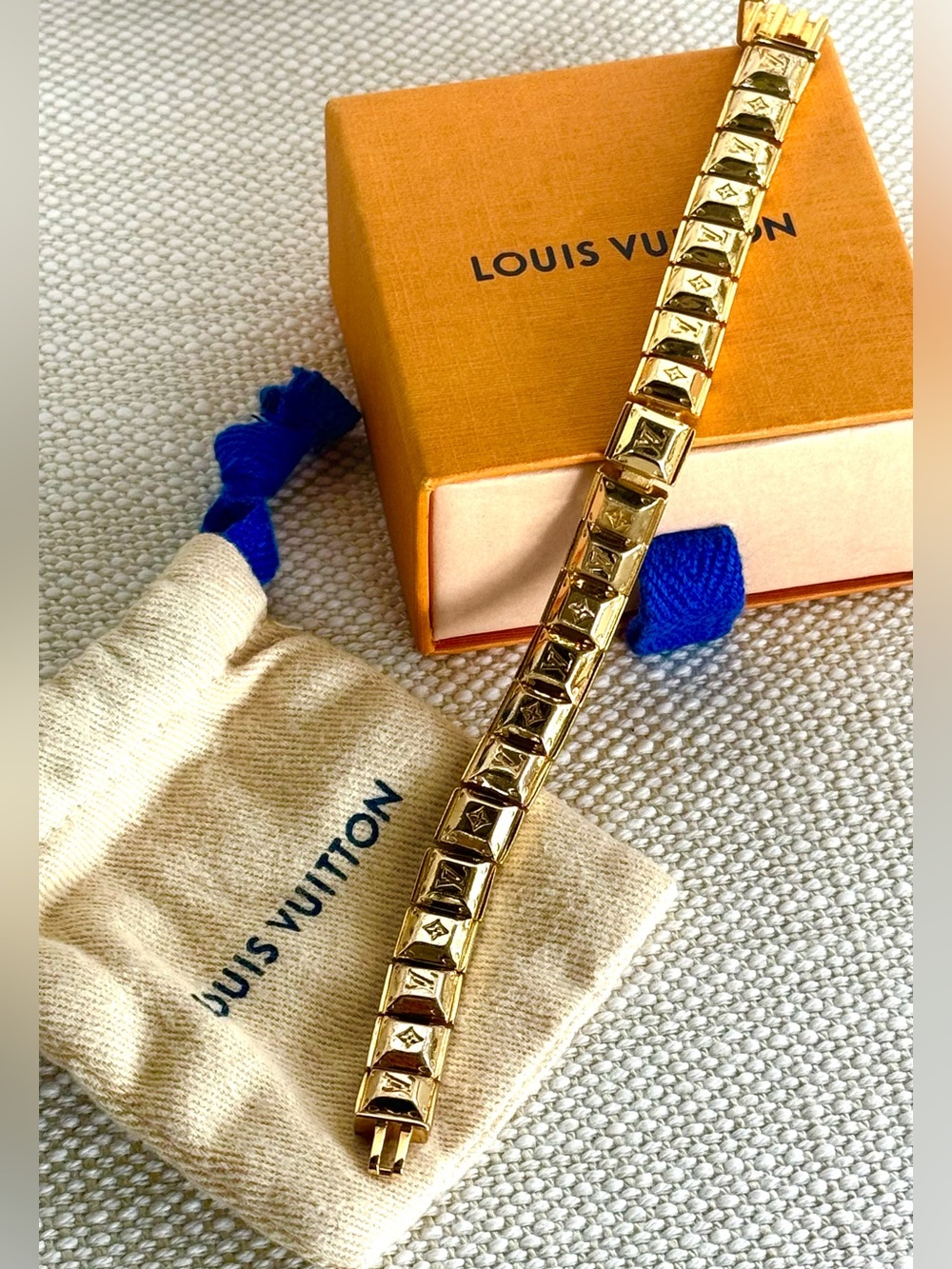 LOUIS VUITTON Nanogram Link Bracelet M64565 Gold Tone 7” Authentic Box + Pouch